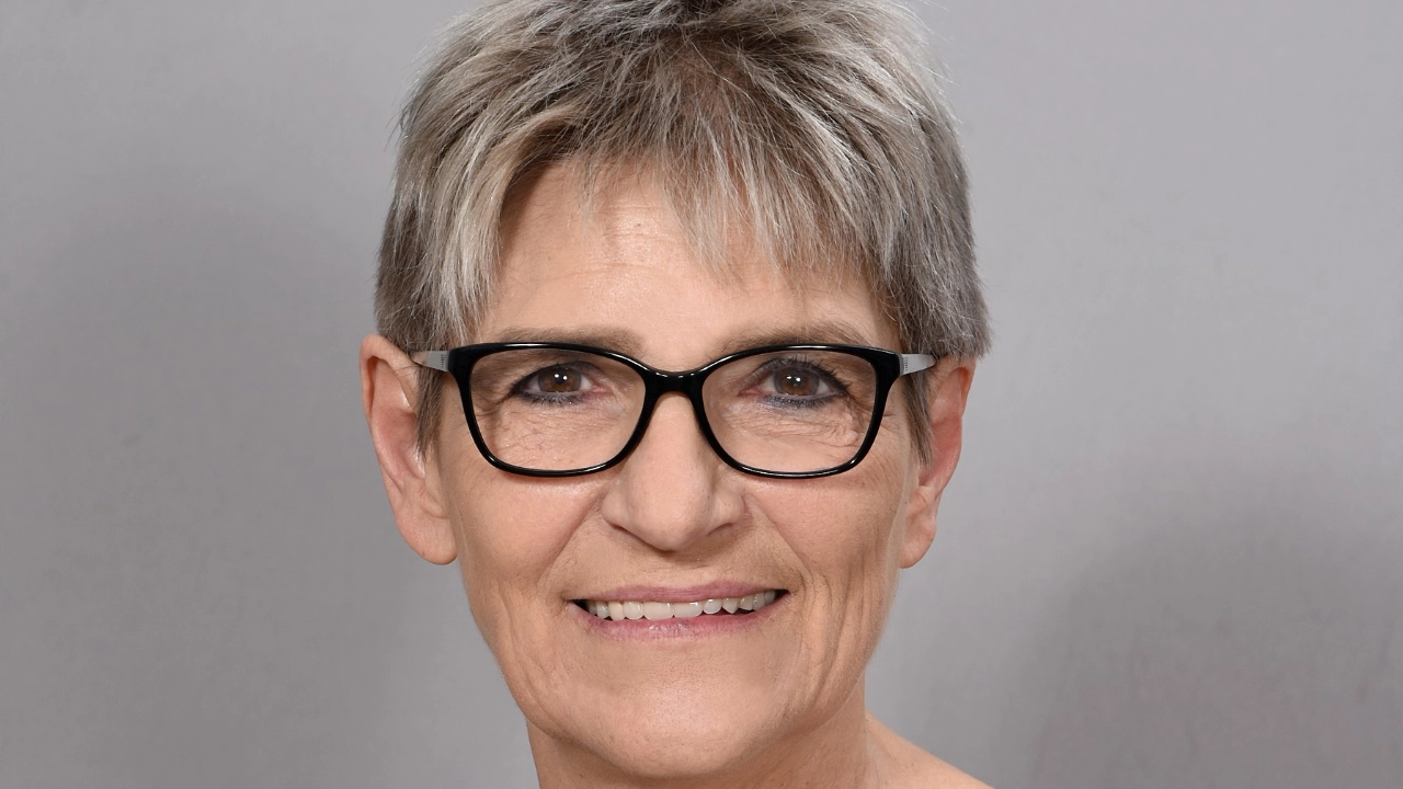 Unsere langjährige Verwaltungsangestellte Cornelia Bäckmann