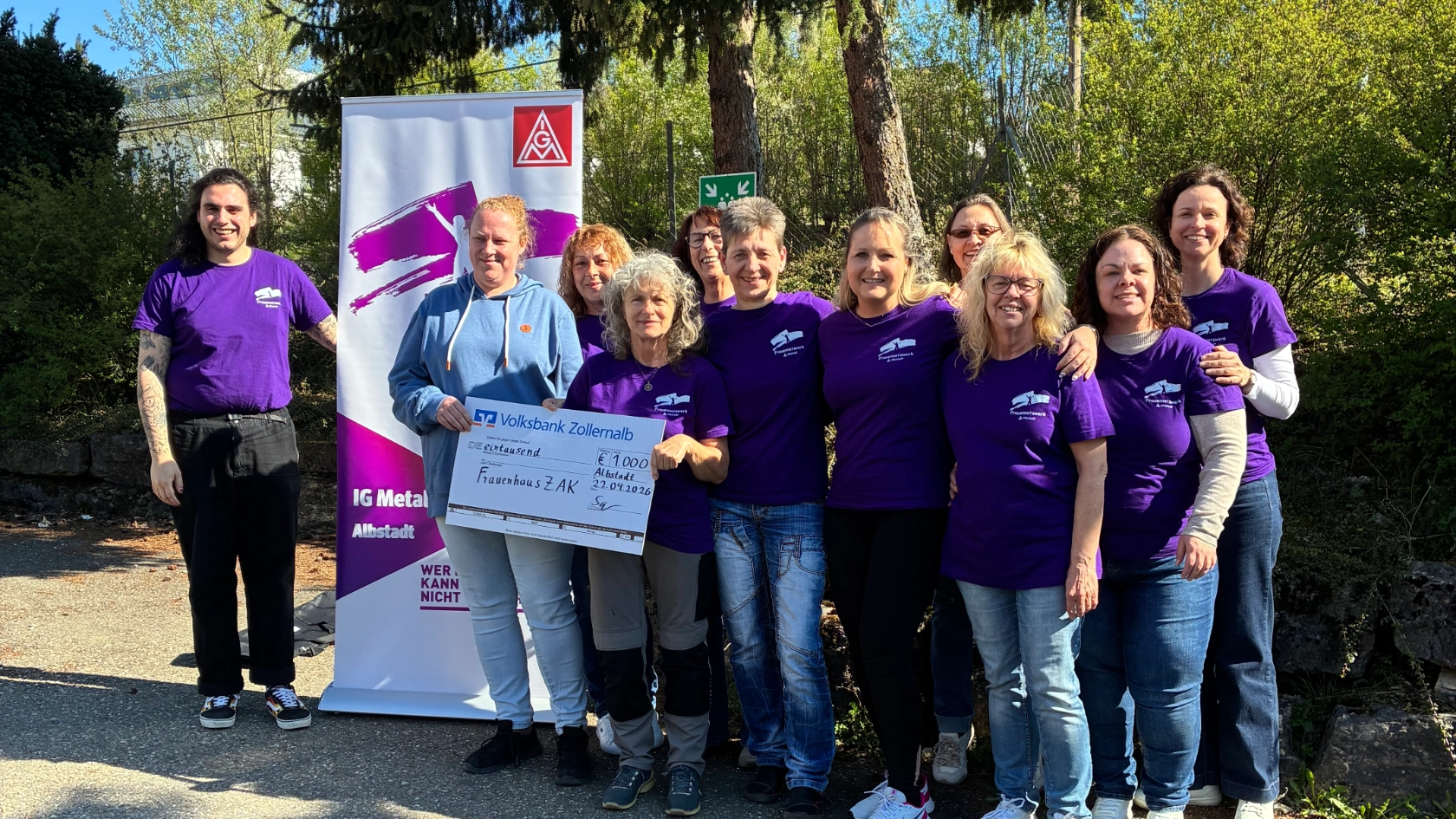 Scheckübergabe an das Frauenhaus Zollernalb